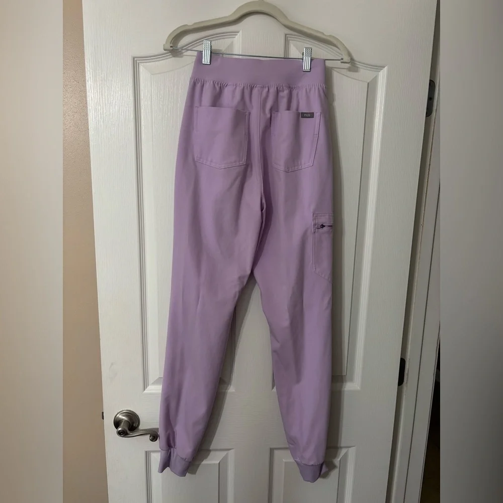 Lilac Women’s Scrub Set - Top & Jogger Pants - Picture 6 of 8